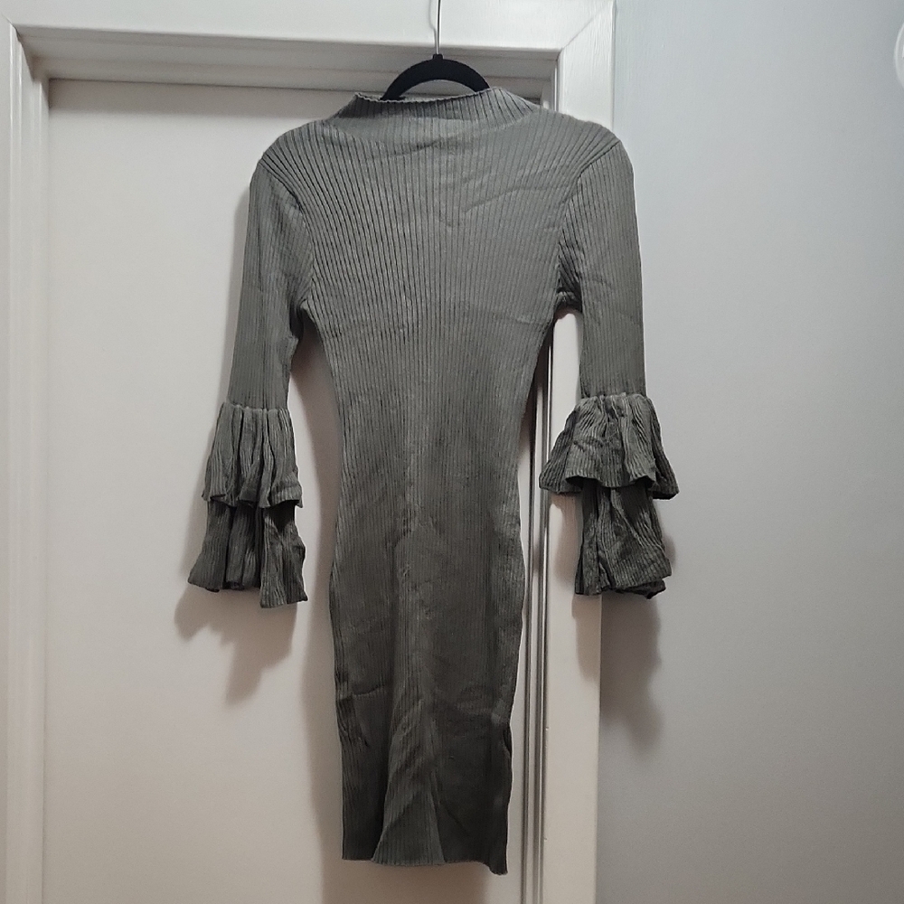 Elegant Gray Ruffle Sleeve Dress